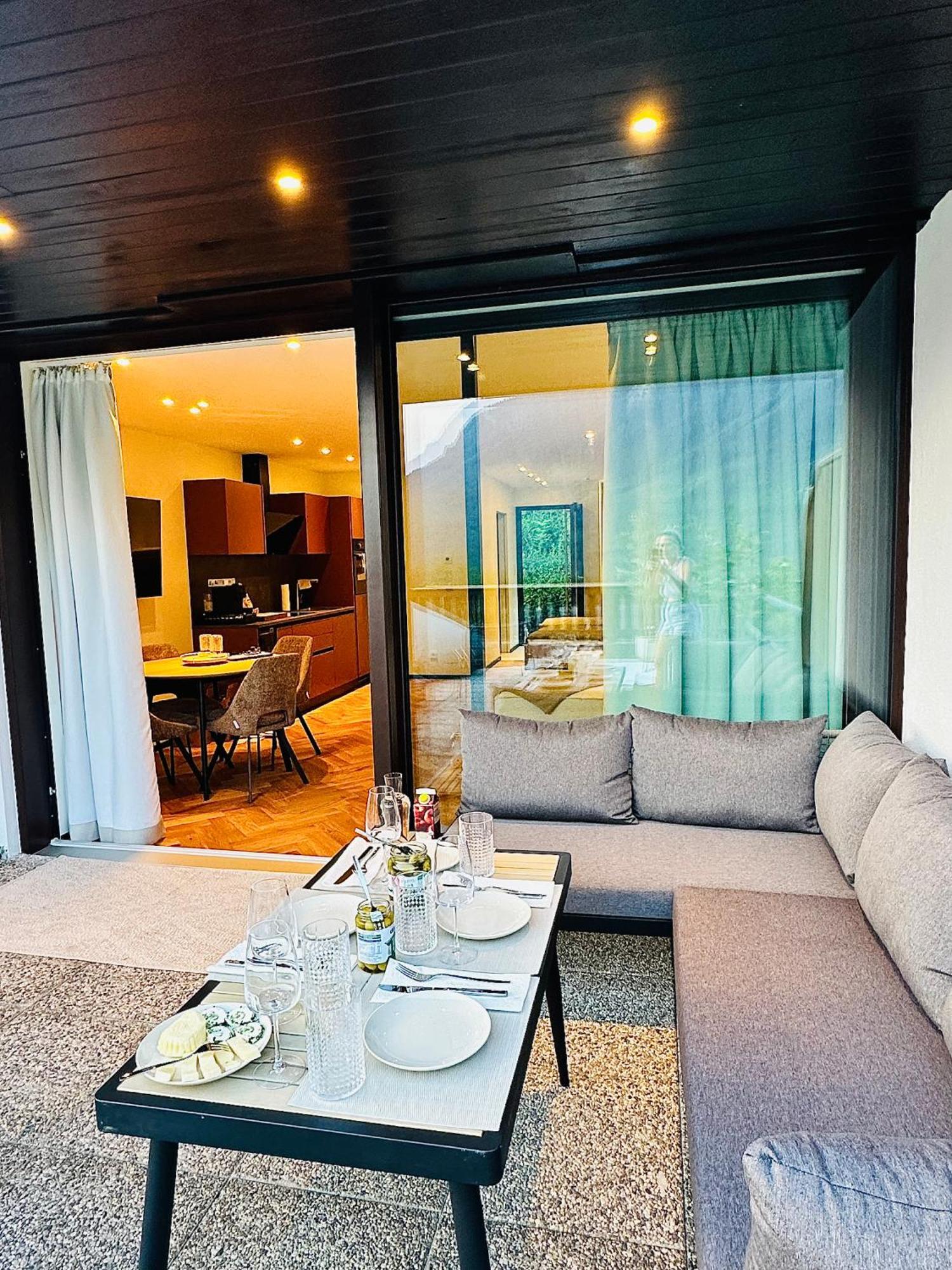 Das Alpenzeit Appartement Mit Just Private Terrasse (Adults Only) Bad Aussee Ngoại thất bức ảnh